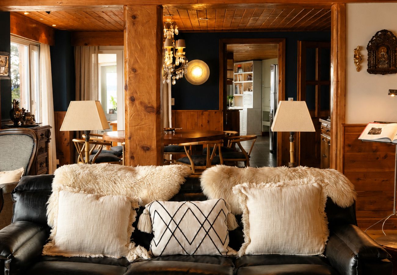 Casa en San Carlos de Bariloche - H05 - Casa de lujo de montaña con Pileta y Costa de Lago