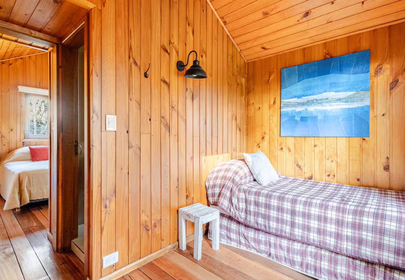 Cabaña en San Carlos de Bariloche - HUAPI11C Un refugio en plena naturaleza con costa de lago