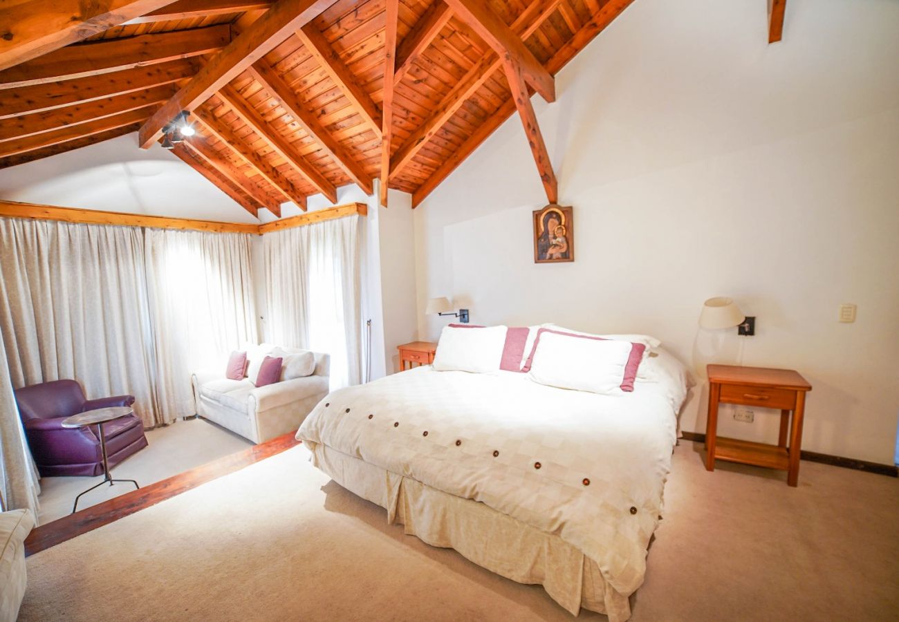 Casa en San Carlos de Bariloche - CATE13 Espectacular casa para 20 personas con vista directa al cerro Catedral