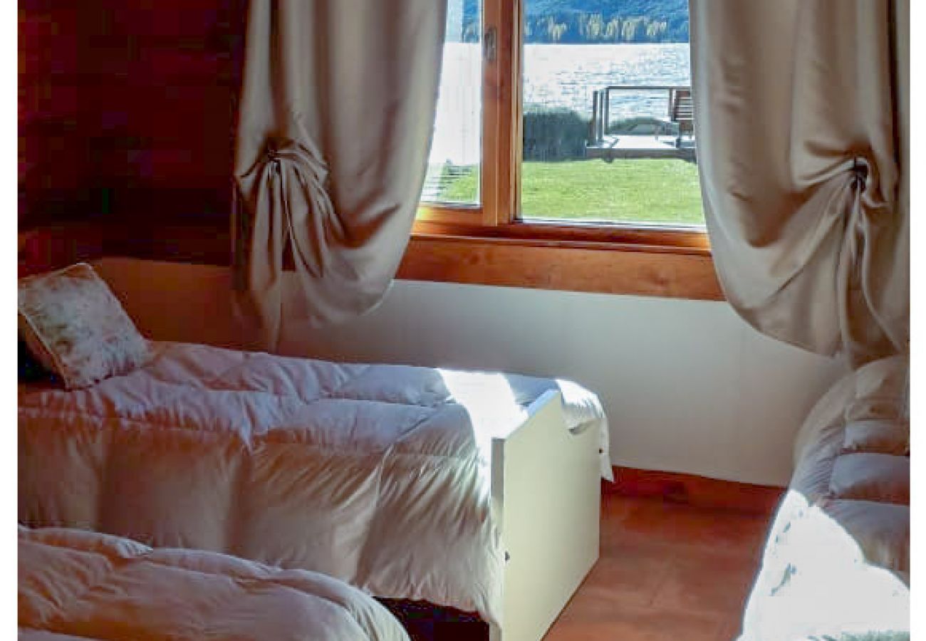 Casa en San Carlos de Bariloche - HUAPI24C Cómoda casa sobre la  costa del Lago Nahuel Huapi 