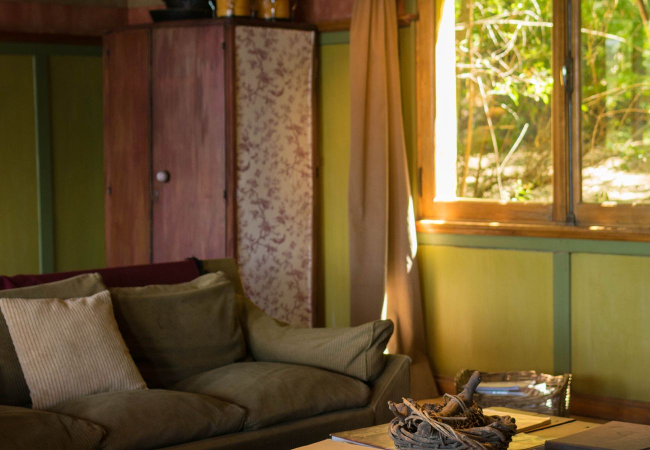 Casa en San Carlos de Bariloche - CÁLIDA CASONA ALPINA FRENTE AL LAGO NAHUEL HUAPI