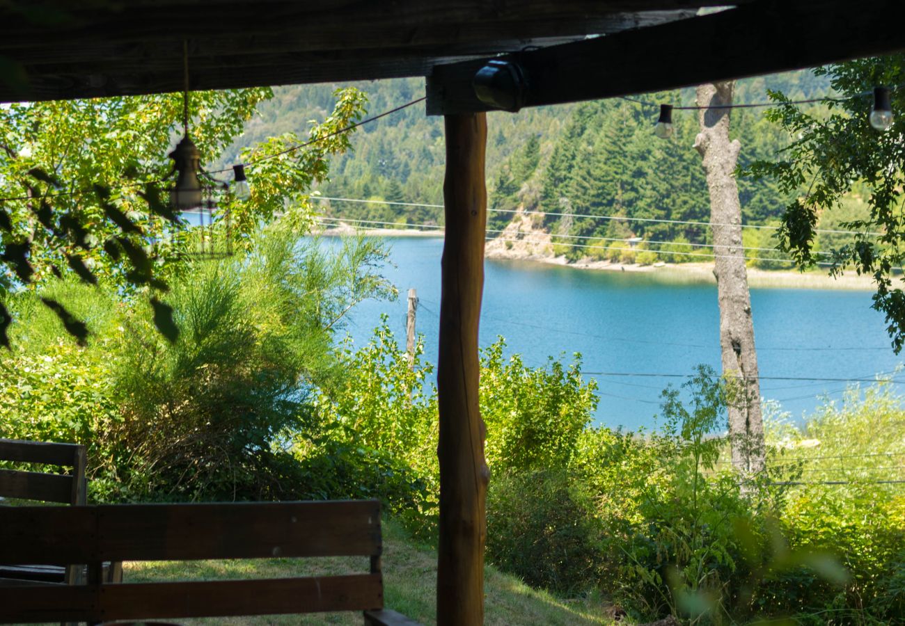 Casa en San Carlos de Bariloche - CÁLIDA CASONA ALPINA FRENTE AL LAGO NAHUEL HUAPI