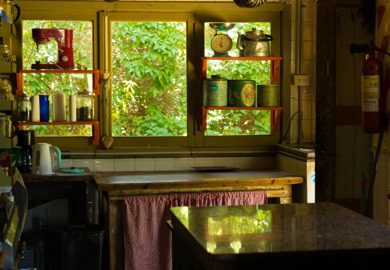 Casa en San Carlos de Bariloche - CÁLIDA CASONA ALPINA FRENTE AL LAGO NAHUEL HUAPI