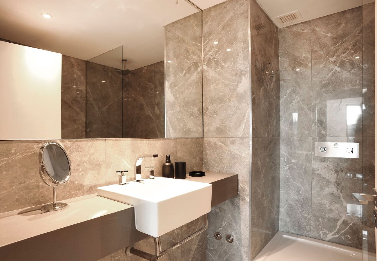 Apartamento en Buenos Aires - Vista Única Premium Amenities Lujo Deco Recoleta 