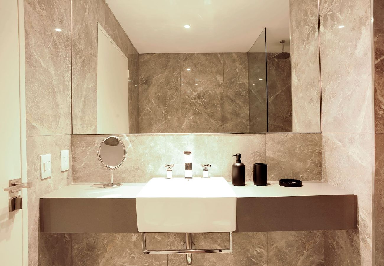 Apartamento en Buenos Aires - Vista Única Premium Amenities Lujo Deco Recoleta 