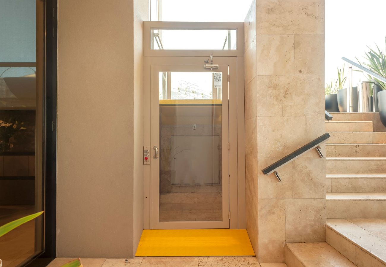 Apartamento en Buenos Aires - Vista Única Premium Amenities Lujo Deco Recoleta 
