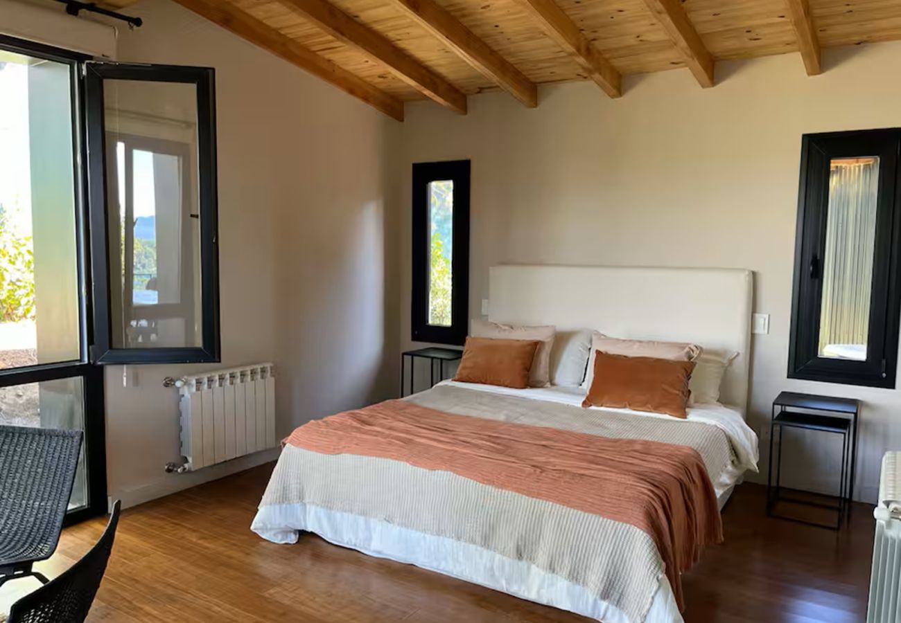 Casa en San Carlos de Bariloche - CASA CHIC EN BARILOCHE, CON COSTA Y PILETA - 
