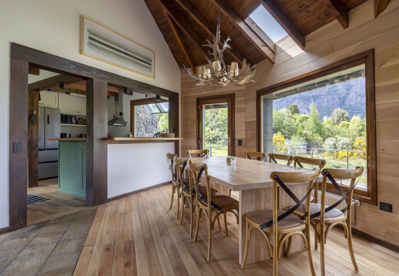 Casa en San Carlos de Bariloche - ARE25 CASA DE MONTAÑA EN ARELAUQUEN + QUINChO