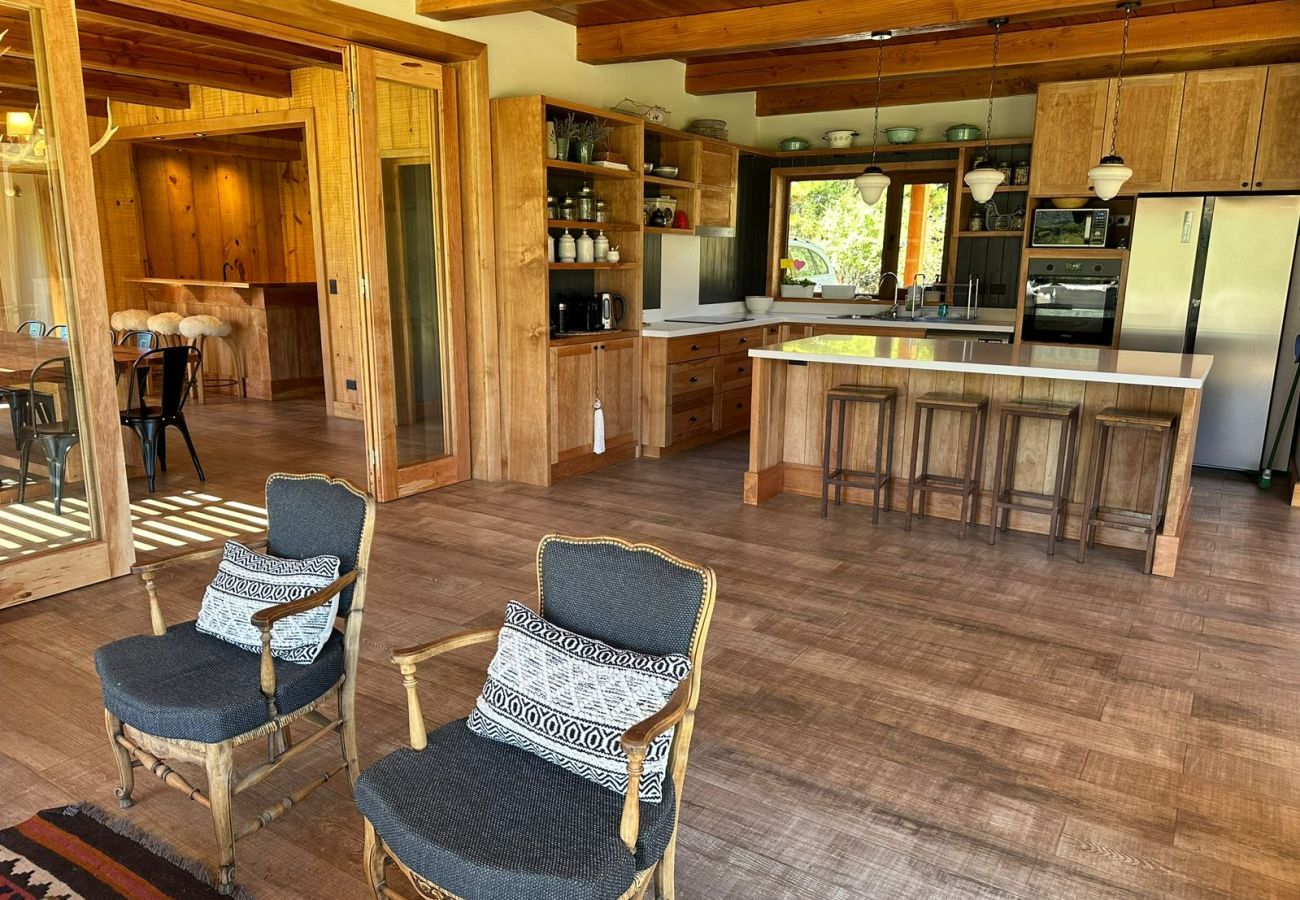 Casa en San Carlos de Bariloche - ARE11 INCREIBLE CASA EN ARELAUQUEN CON VISTAS A LOS CERROS CATEDRAL, OTTO Y VENTANA 