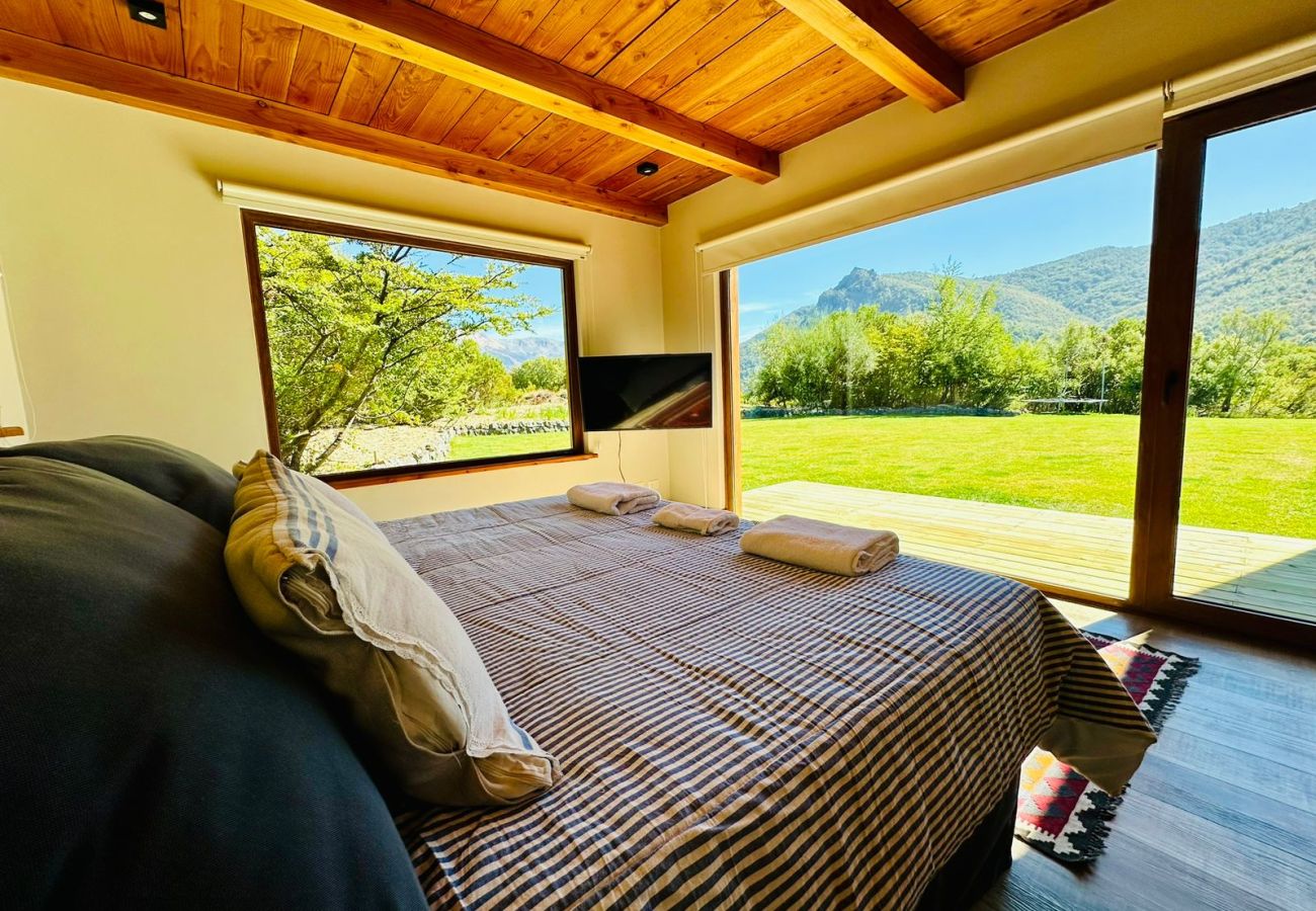 Casa en San Carlos de Bariloche - ARE11 INCREIBLE CASA EN ARELAUQUEN CON VISTAS A LOS CERROS CATEDRAL, OTTO Y VENTANA 