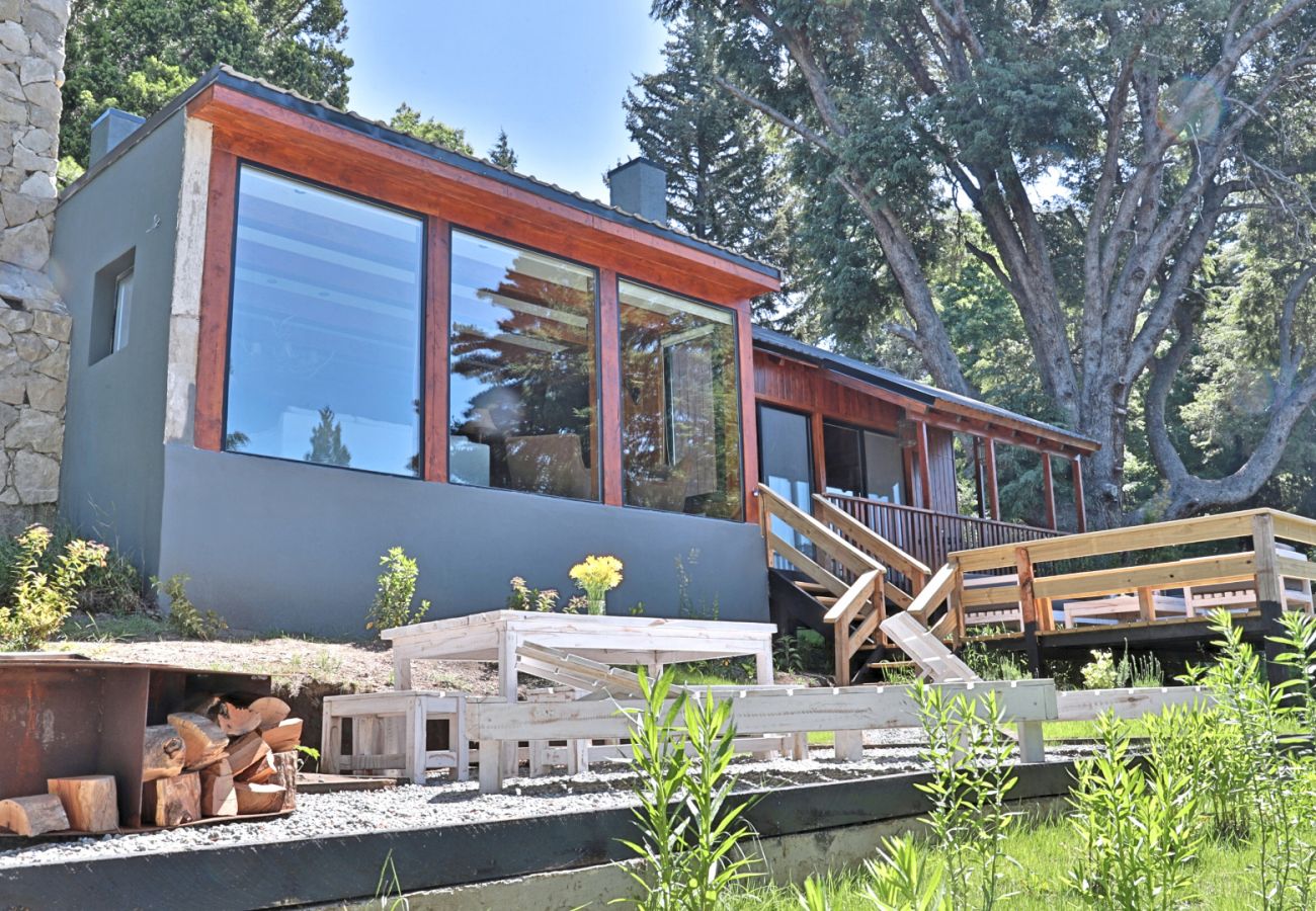 Casa en San Carlos de Bariloche - H49- Casa de montaña frente al lago Nahuel Huapi