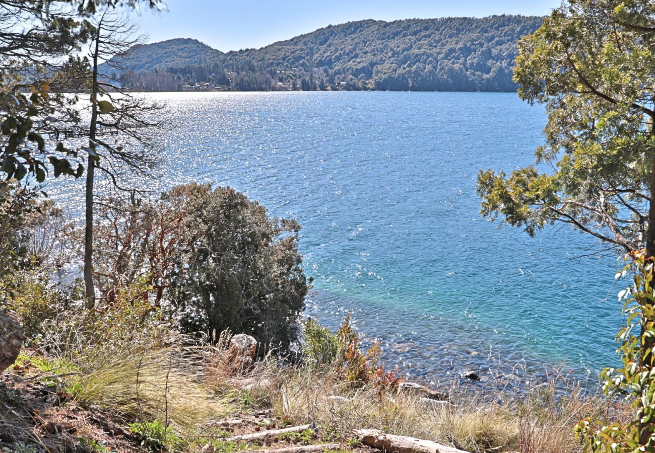 Casa en San Carlos de Bariloche - H49- Casa de montaña frente al lago Nahuel Huapi