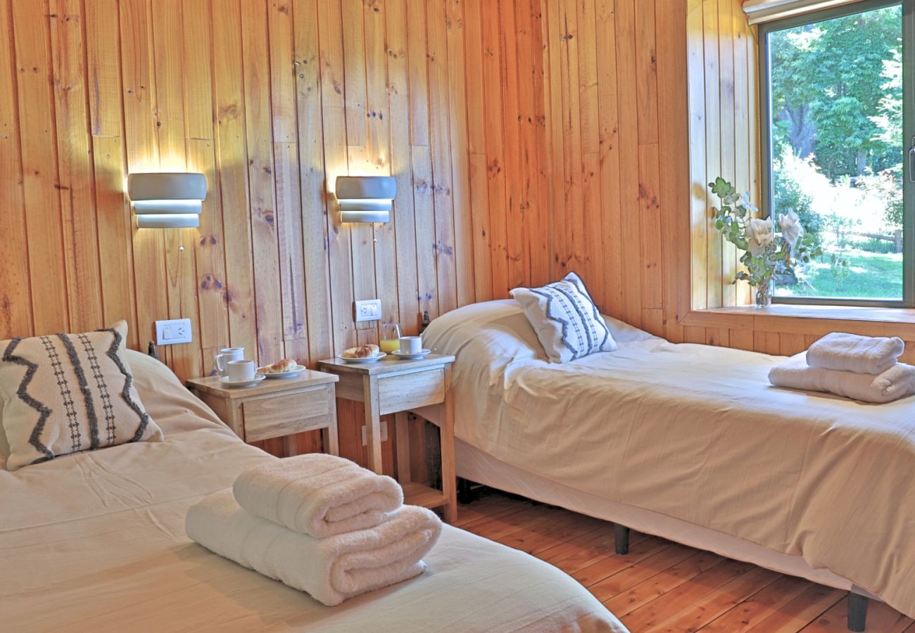 Casa en San Carlos de Bariloche - H49- Casa de montaña frente al lago Nahuel Huapi