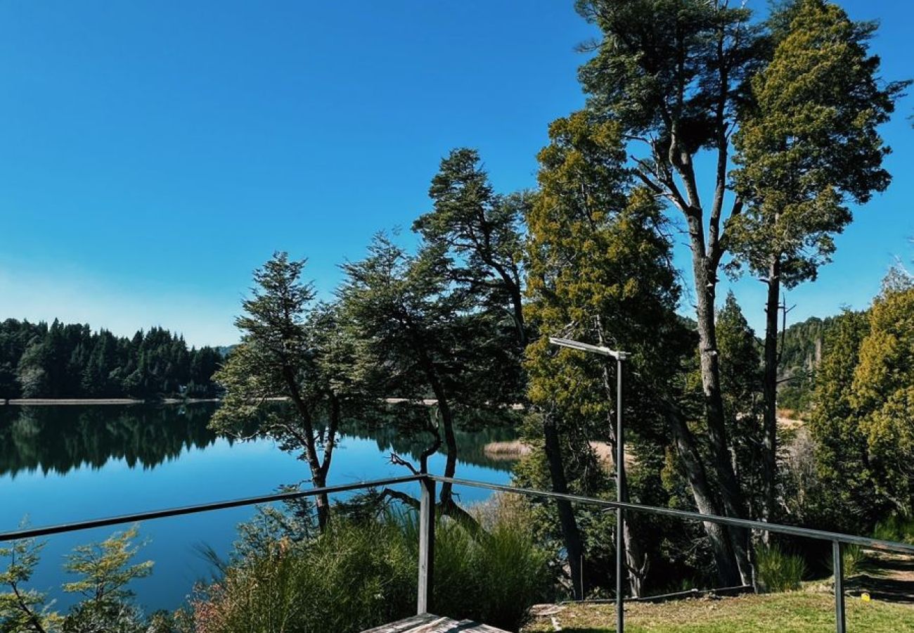 Casa en San Carlos de Bariloche - TREBOL04 CANCHERÍSIMA CASA RECIENTEMENTE REFACCIONADA SOBRE LAGUNA EL TRÉBOL