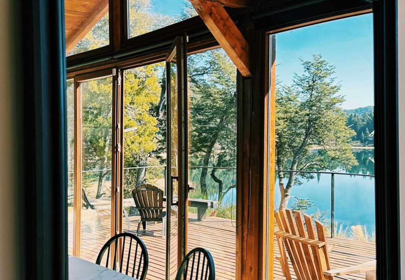 Casa en San Carlos de Bariloche - TREBOL04 CANCHERÍSIMA CASA RECIENTEMENTE REFACCIONADA SOBRE LAGUNA EL TRÉBOL