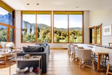 Casa en San Carlos de Bariloche - ARE46 Espectacular Casa en la Cancha de... Casa en San Carlos de Bariloche - ARE46 Espectacular Casa en la Cancha de...