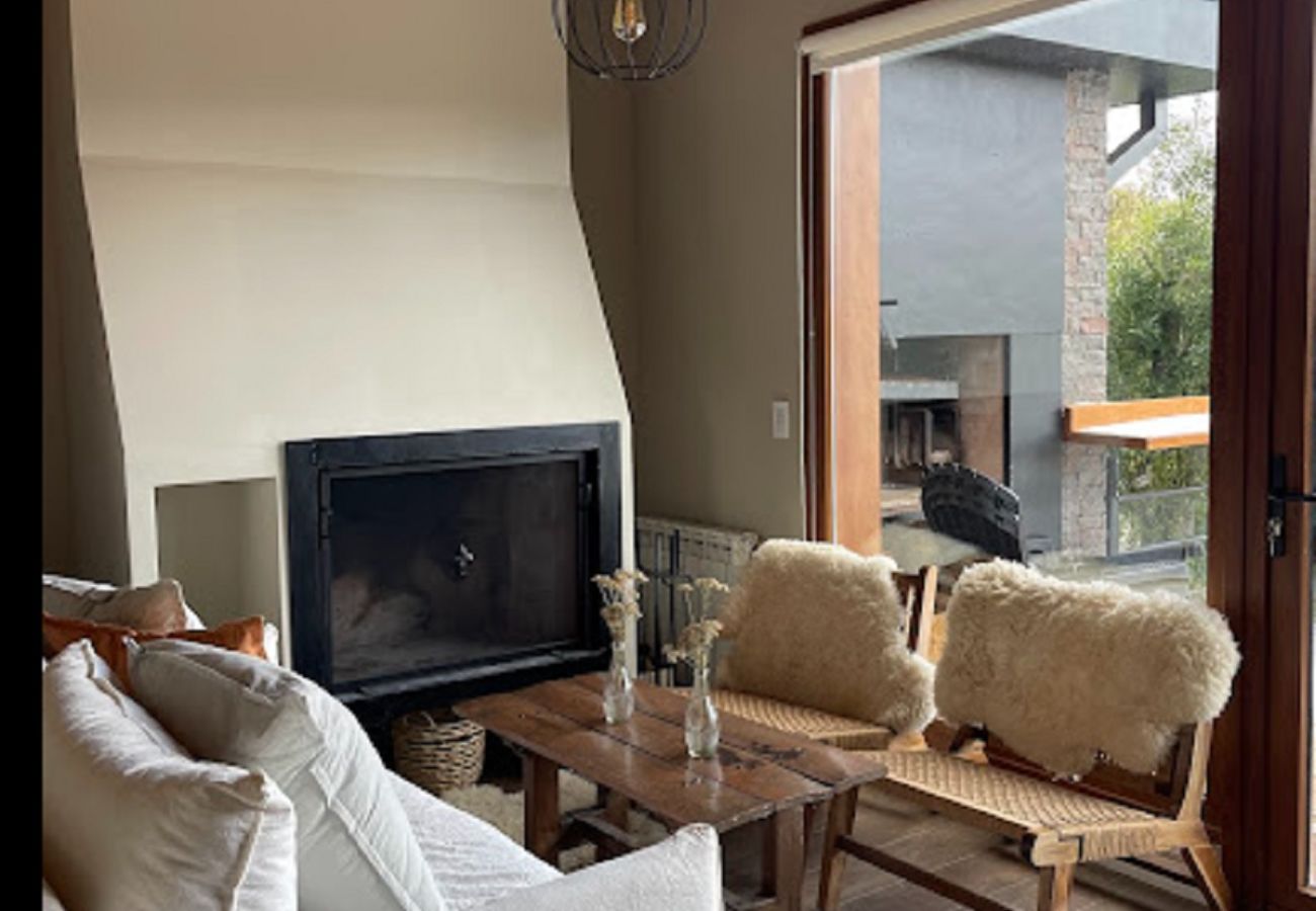 Apartamento en San Carlos de Bariloche - are66 Departamento nuevo con parrilla propia a pasos del Golf