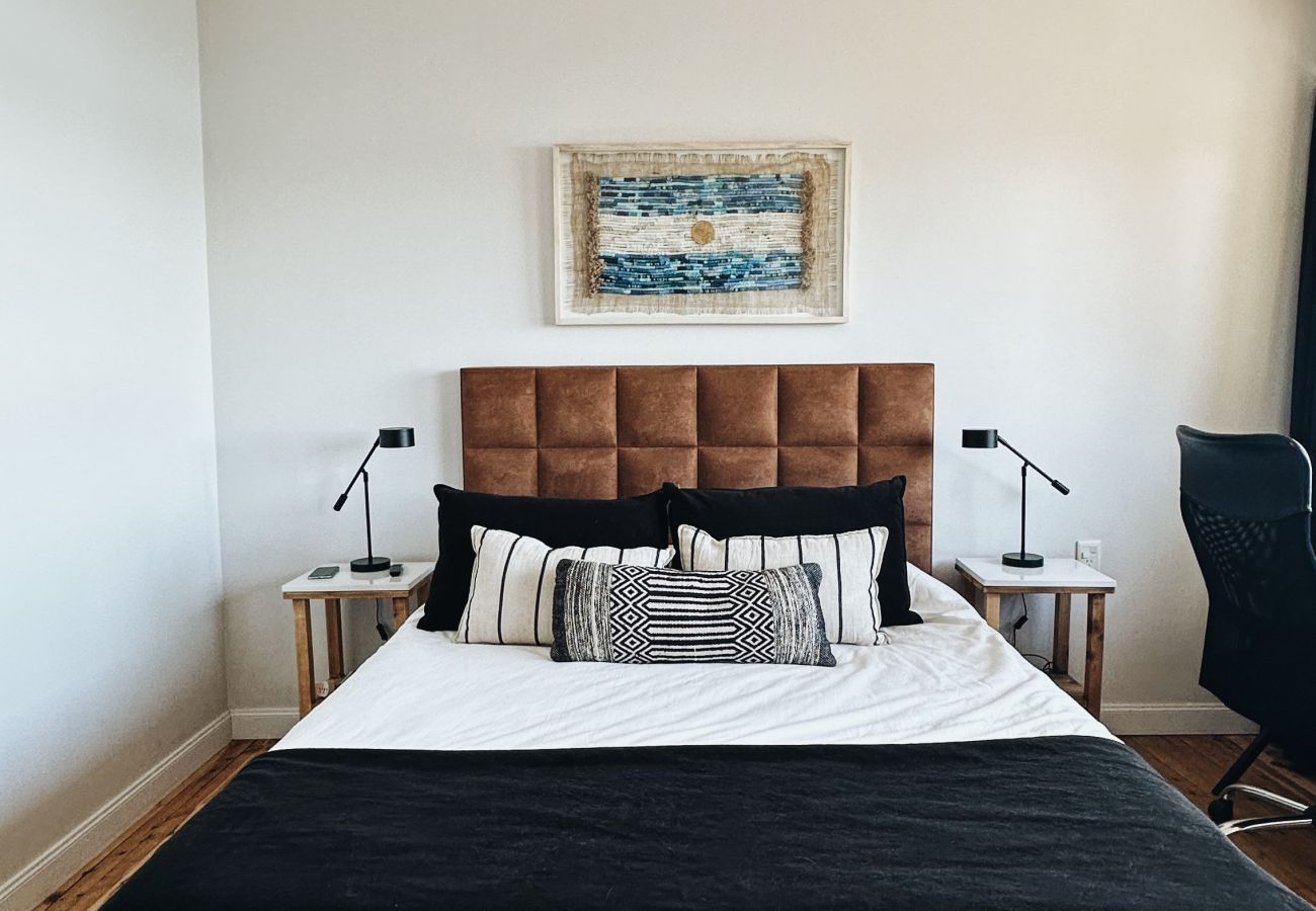 Casa en San Carlos de Bariloche - huapi51  Casa de lujo frente al Lago Nahuel Huapi