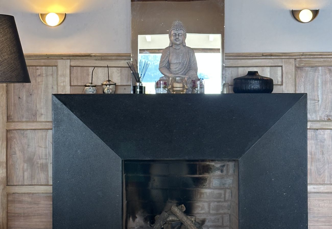 Casa en San Carlos de Bariloche - huapi51  Casa de lujo frente al Lago Nahuel Huapi