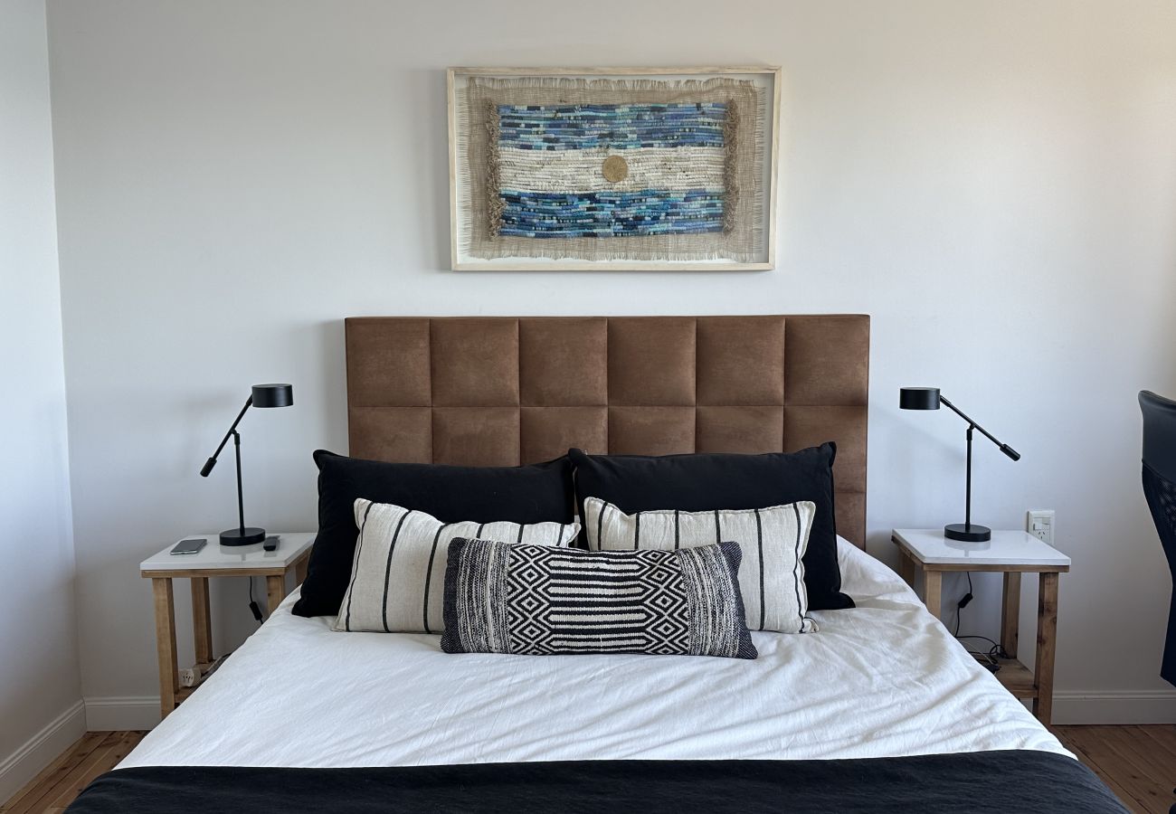 Casa en San Carlos de Bariloche - huapi51  Casa de lujo frente al Lago Nahuel Huapi