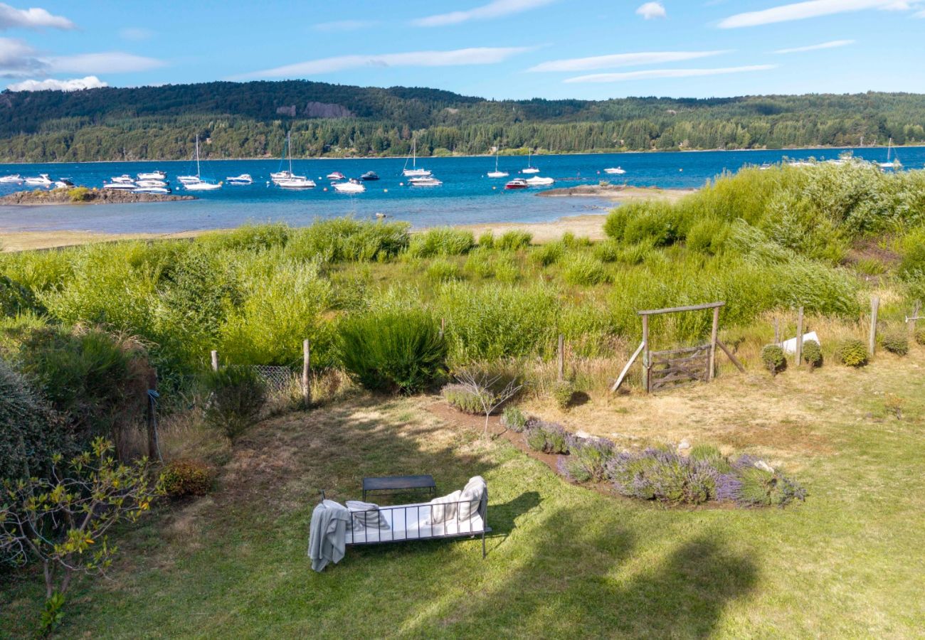 Casa en San Carlos de Bariloche - HUAPI52C La casa del lago mas linda para 14 personas