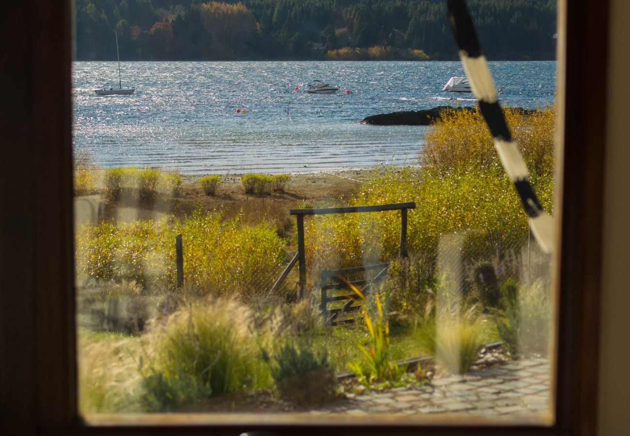 Casa en San Carlos de Bariloche - HUAPI52C La casa del lago mas linda para 14 personas