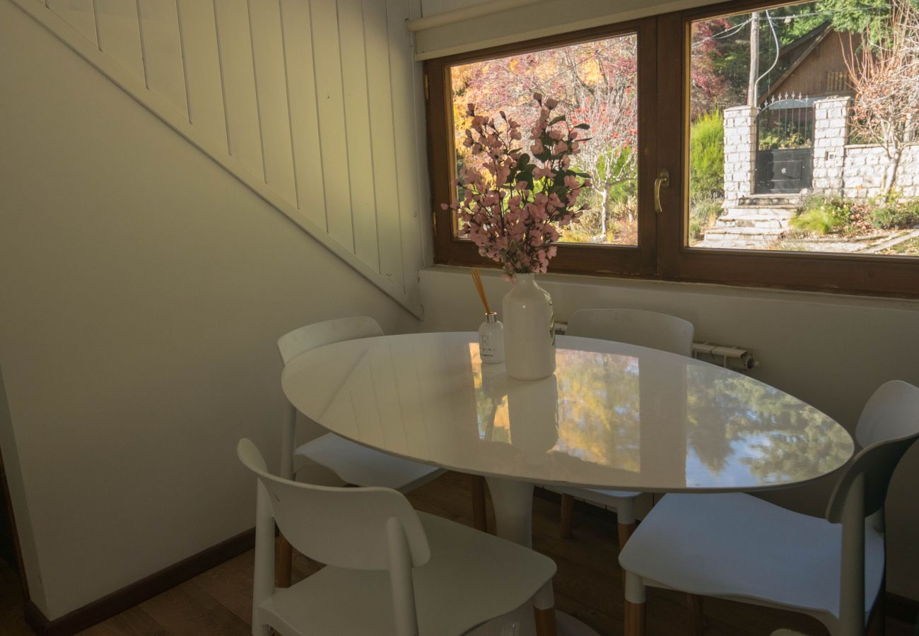 Casa en San Carlos de Bariloche - HUAPI52C La casa del lago mas linda para 14 personas