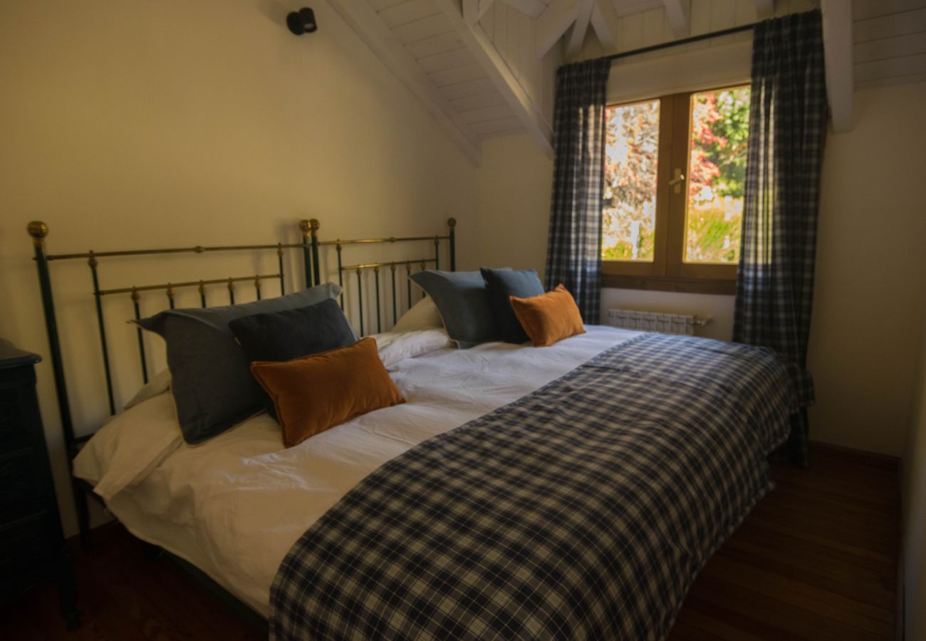 Casa en San Carlos de Bariloche - HUAPI52C La casa del lago mas linda para 14 personas
