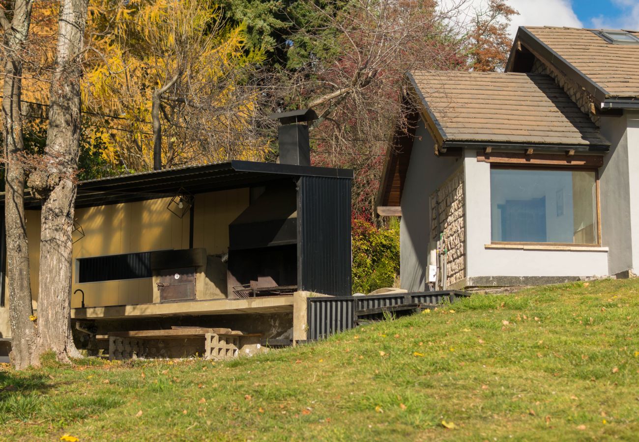 Casa en San Carlos de Bariloche - HUAPI52C La casa del lago mas linda para 14 personas