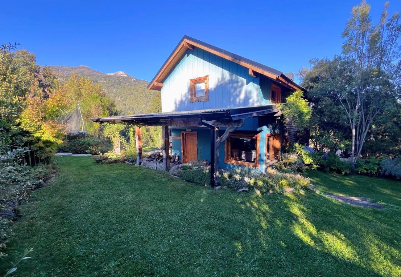Casa en San Carlos de Bariloche - Amplia cabaña con vista a las montañas