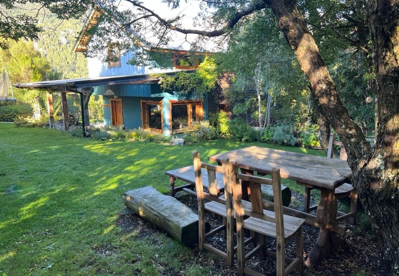 Casa en San Carlos de Bariloche - Amplia cabaña con vista a las montañas