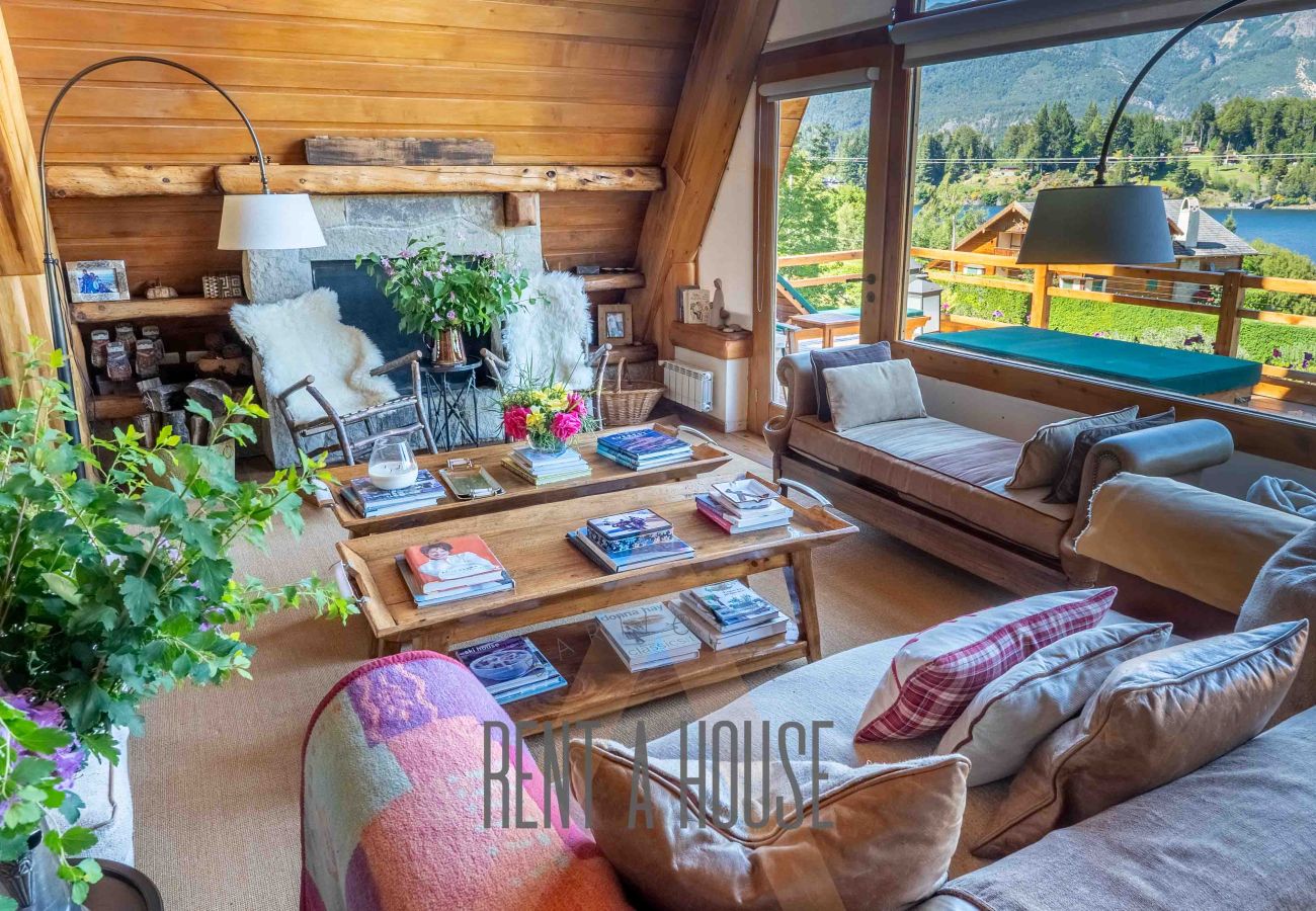 Casa em San Carlos de Bariloche - MORE16C Espetacular casa localizada na exclusiva área de Llao Llao, às margens do Lago Morenito