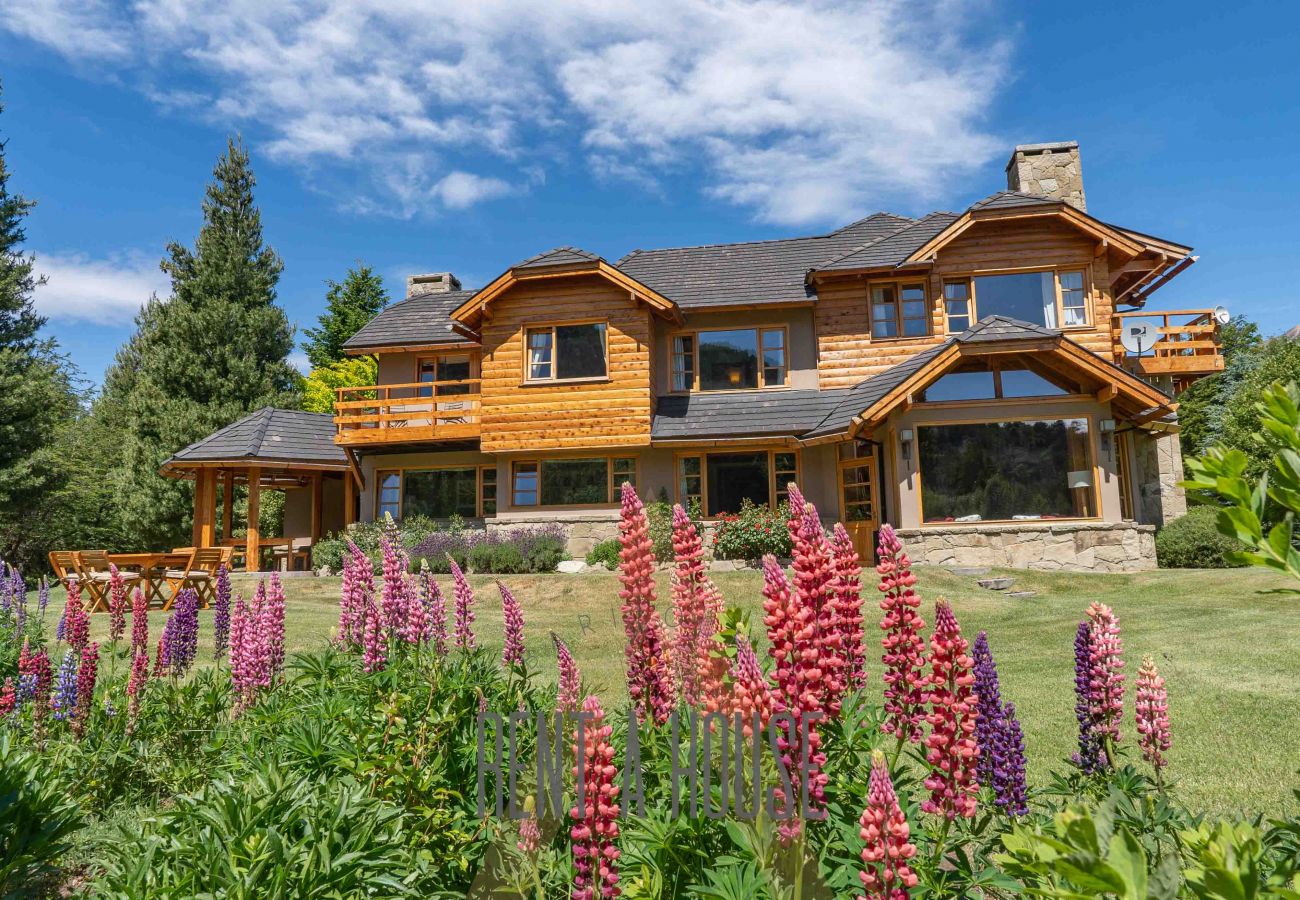 Casa em San Carlos de Bariloche - DIVINA CASA SOBRE CANCHA GOLF