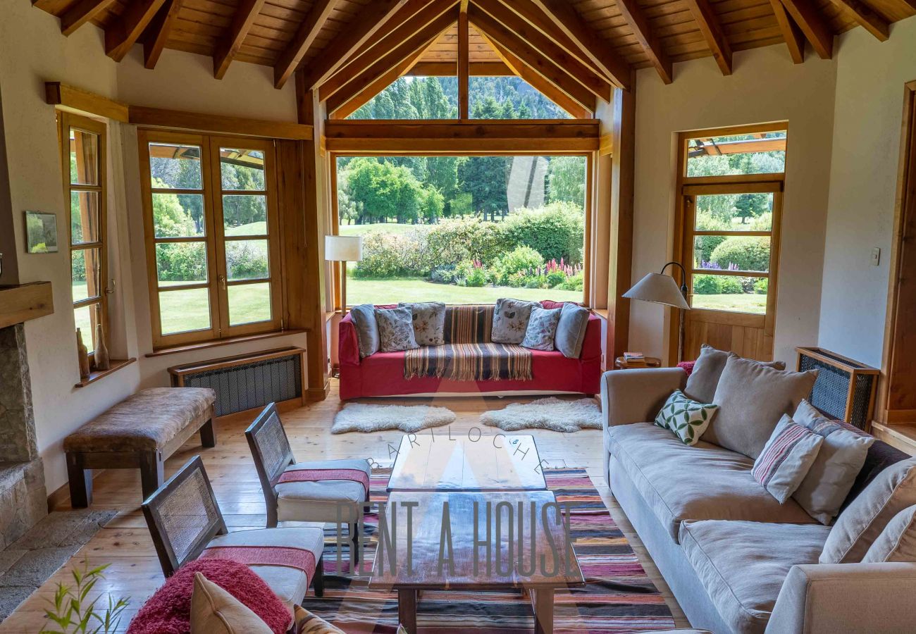 Casa em San Carlos de Bariloche - DIVINA CASA SOBRE CANCHA GOLF