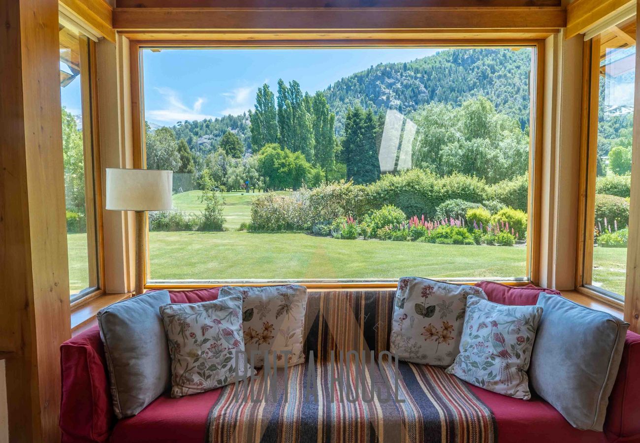 Casa em San Carlos de Bariloche - DIVINA CASA SOBRE CANCHA GOLF