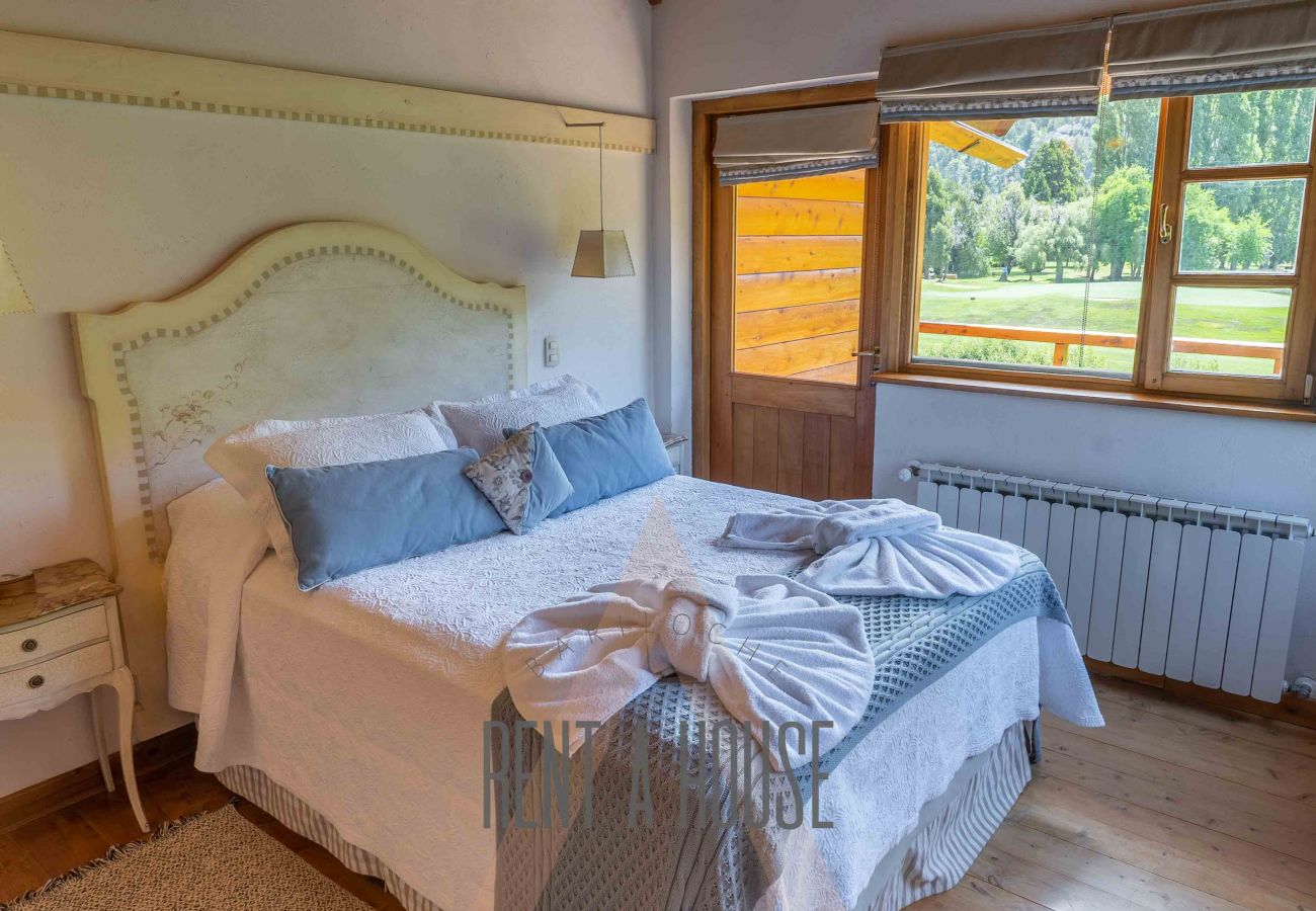 Casa em San Carlos de Bariloche - DIVINA CASA SOBRE CANCHA GOLF