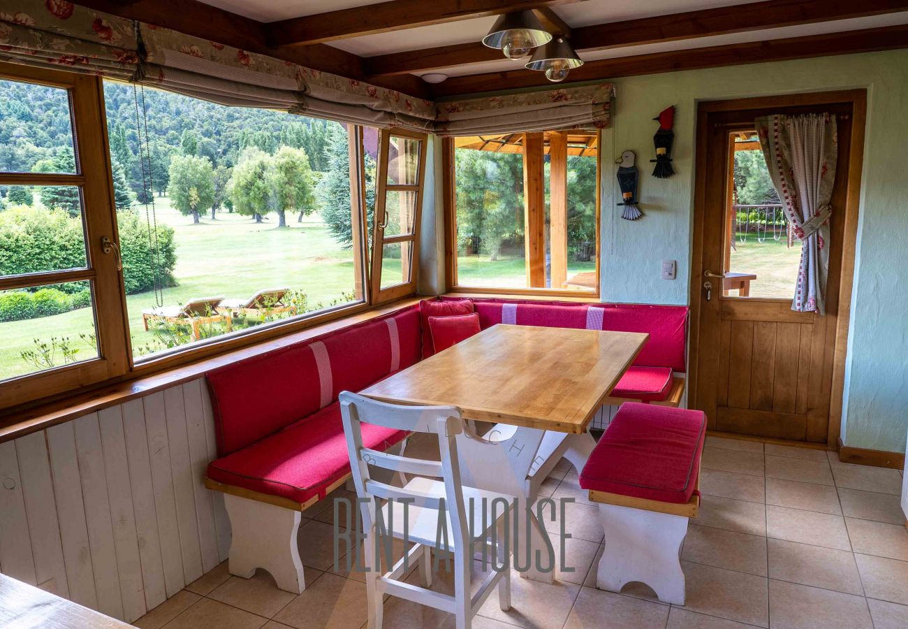 Casa em San Carlos de Bariloche - DIVINA CASA SOBRE CANCHA GOLF