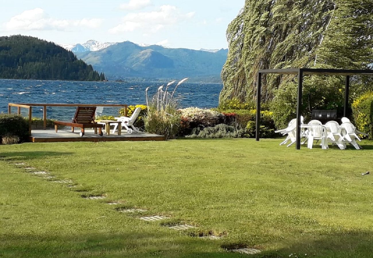Casa em San Carlos de Bariloche - HUAPI24CCasa confortável na beira do Lago Nahuel Huapi