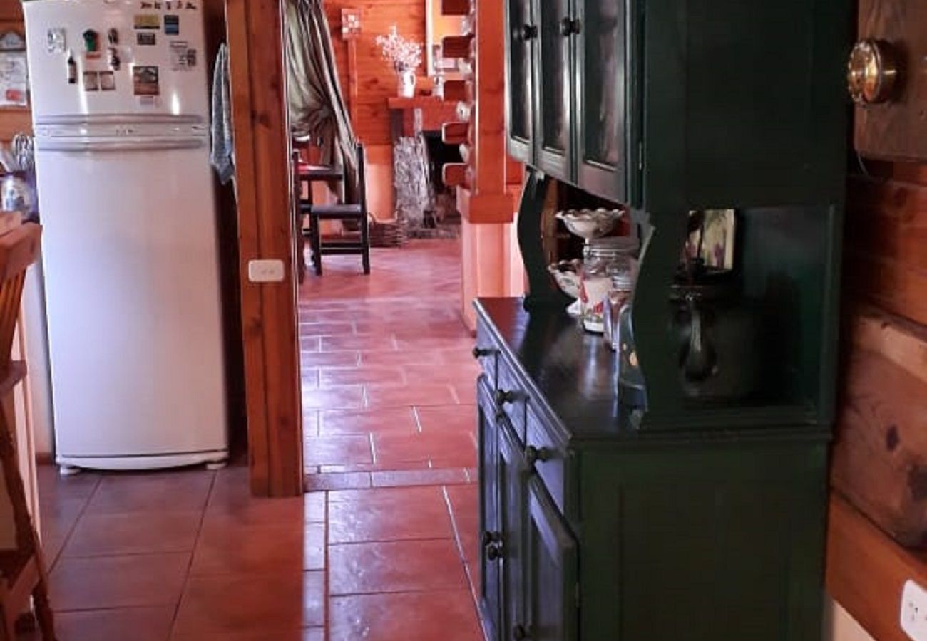 Casa em San Carlos de Bariloche - HUAPI24CCasa confortável na beira do Lago Nahuel Huapi