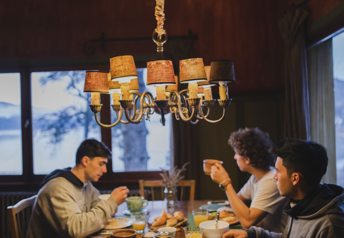Casa em San Carlos de Bariloche - CÁLIDA CASONA ALPINA FRENTE AL LAGO NAHUEL HUAPI