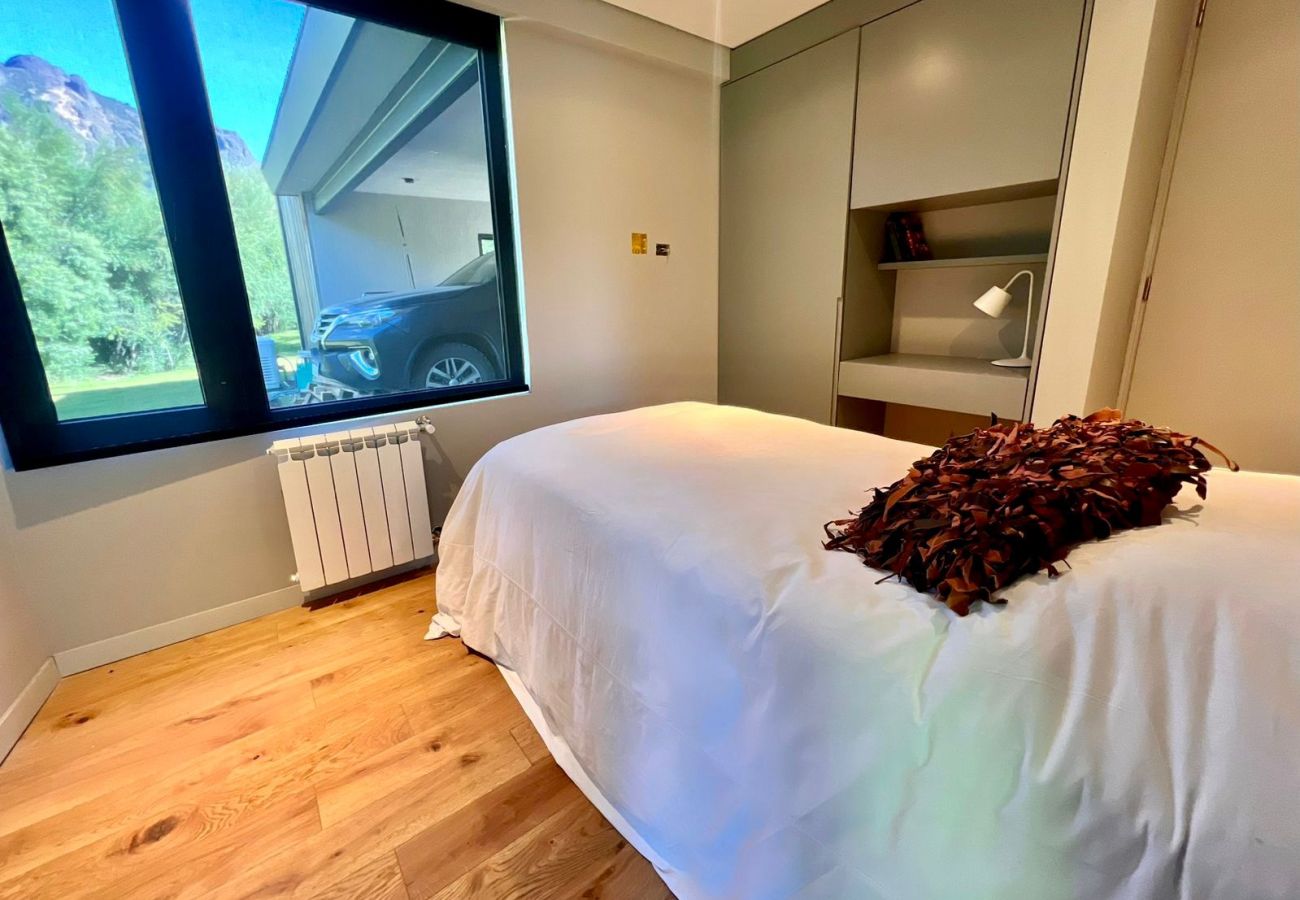 Casa em San Carlos de Bariloche - ARE42 -CASA MODERNA E ESPAÇOSA EM ARELAUQUEN