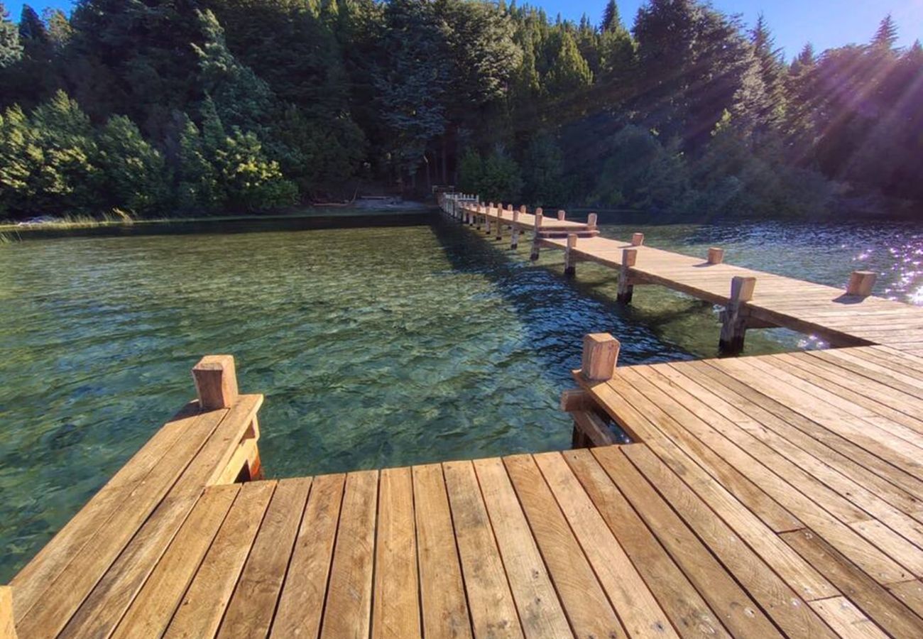 Casa em San Carlos de Bariloche - CASA CHIC EM BARILOCHE, COM COSTA E PISCINA