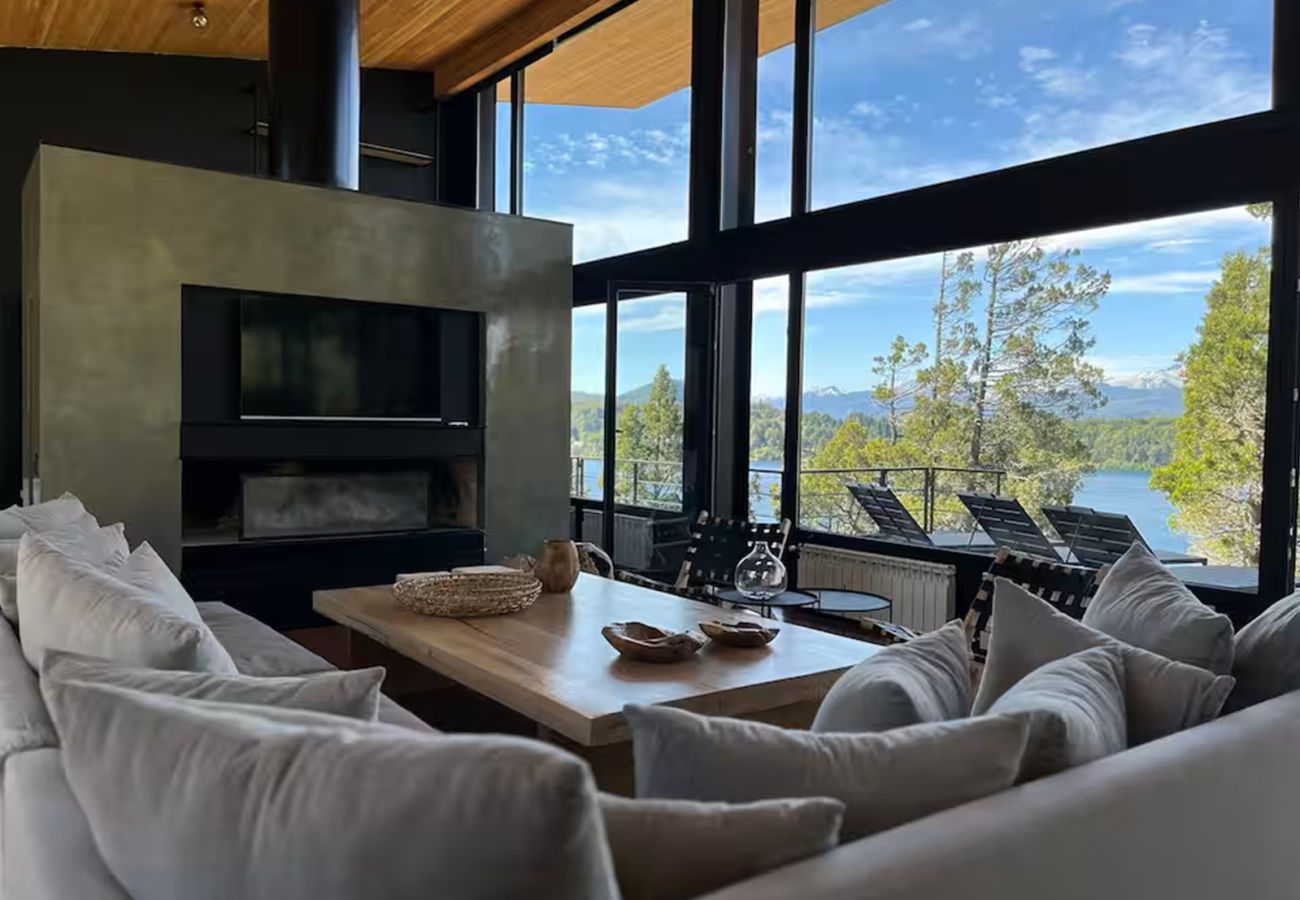 Casa em San Carlos de Bariloche - CASA CHIC EM BARILOCHE, COM COSTA E PISCINA