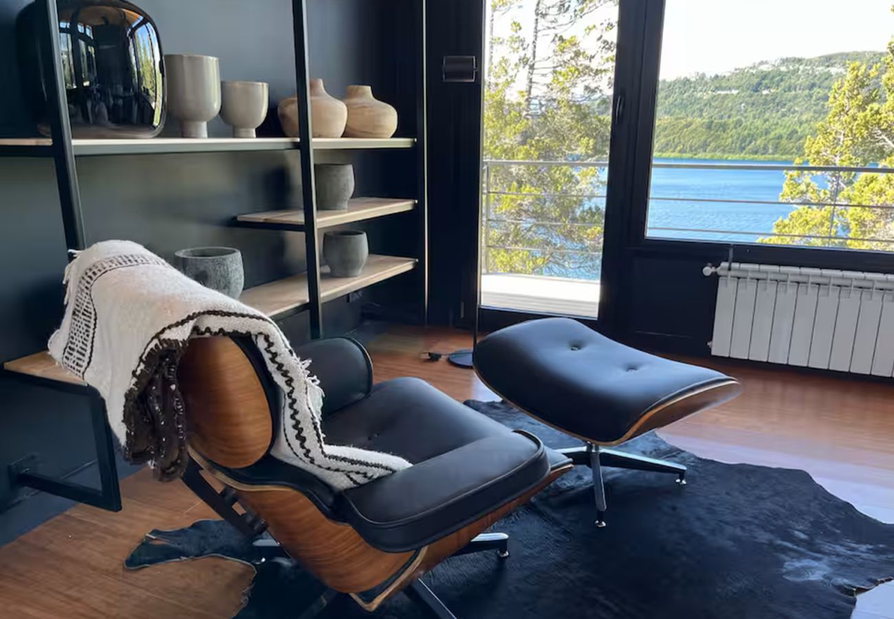 Casa em San Carlos de Bariloche - CASA CHIC EM BARILOCHE, COM COSTA E PISCINA