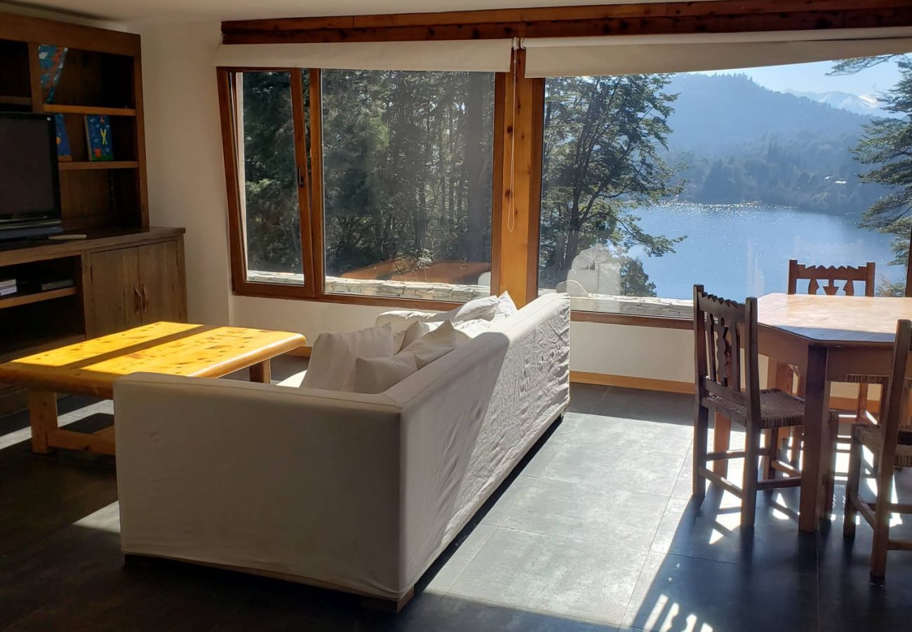 Casa em San Carlos de Bariloche -  Linda casa com vista para a costa do lago e para a montanha. MORE 10