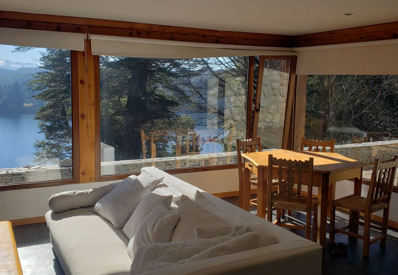 Casa em San Carlos de Bariloche -  Linda casa com vista para a costa do lago e para a montanha. MORE 10