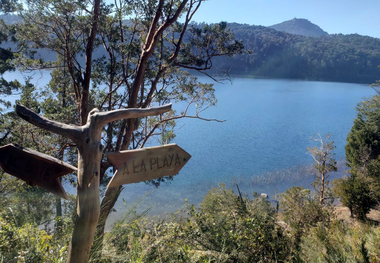 Casa em San Carlos de Bariloche -  Linda casa com vista para a costa do lago e para a montanha. MORE 10