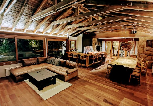Casa em San Carlos de Bariloche - ARE55 CASA ESPETACULAR COM QUINCHO INTEGRADO E PISCINA AQUECIDA