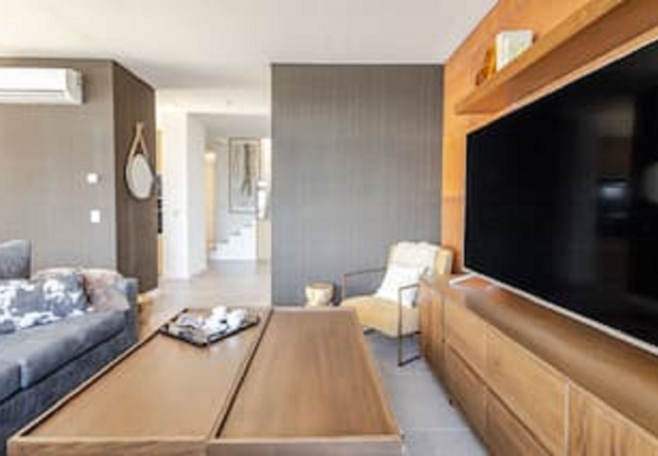 Apartamento em San Carlos de Bariloche - HUAPI50 – Jacuzzi, Piscina e Vista para o Lago
