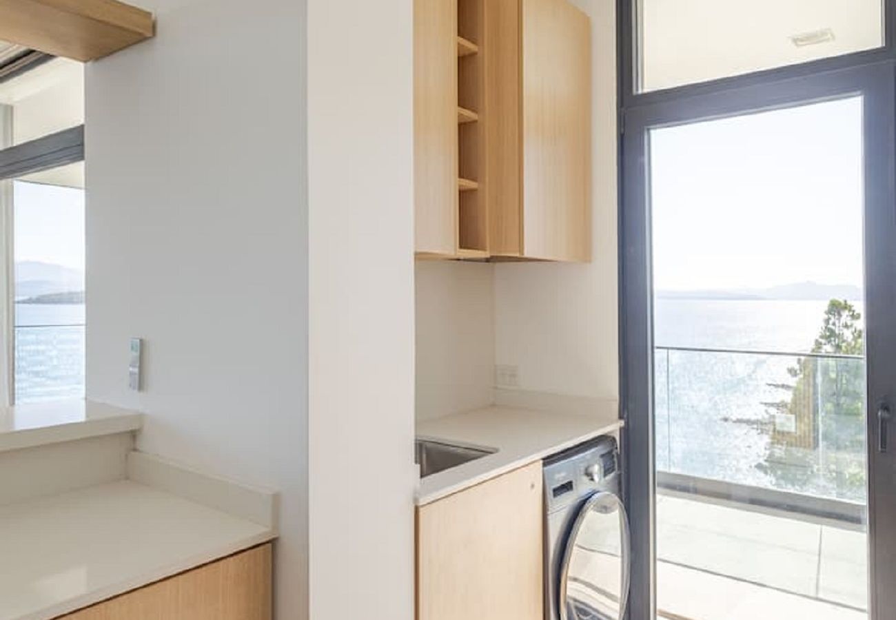 Apartamento em San Carlos de Bariloche - HUAPI50 – Jacuzzi, Piscina e Vista para o Lago